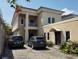 4bdrm House in Lekki Phase 1 for sale