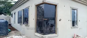 Frameless Window