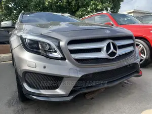 Mercedes-Benz GLA 250 2016 Gray
