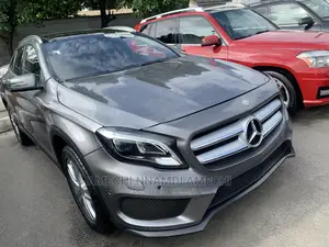 Mercedes-Benz GLA 250 2016 Gray