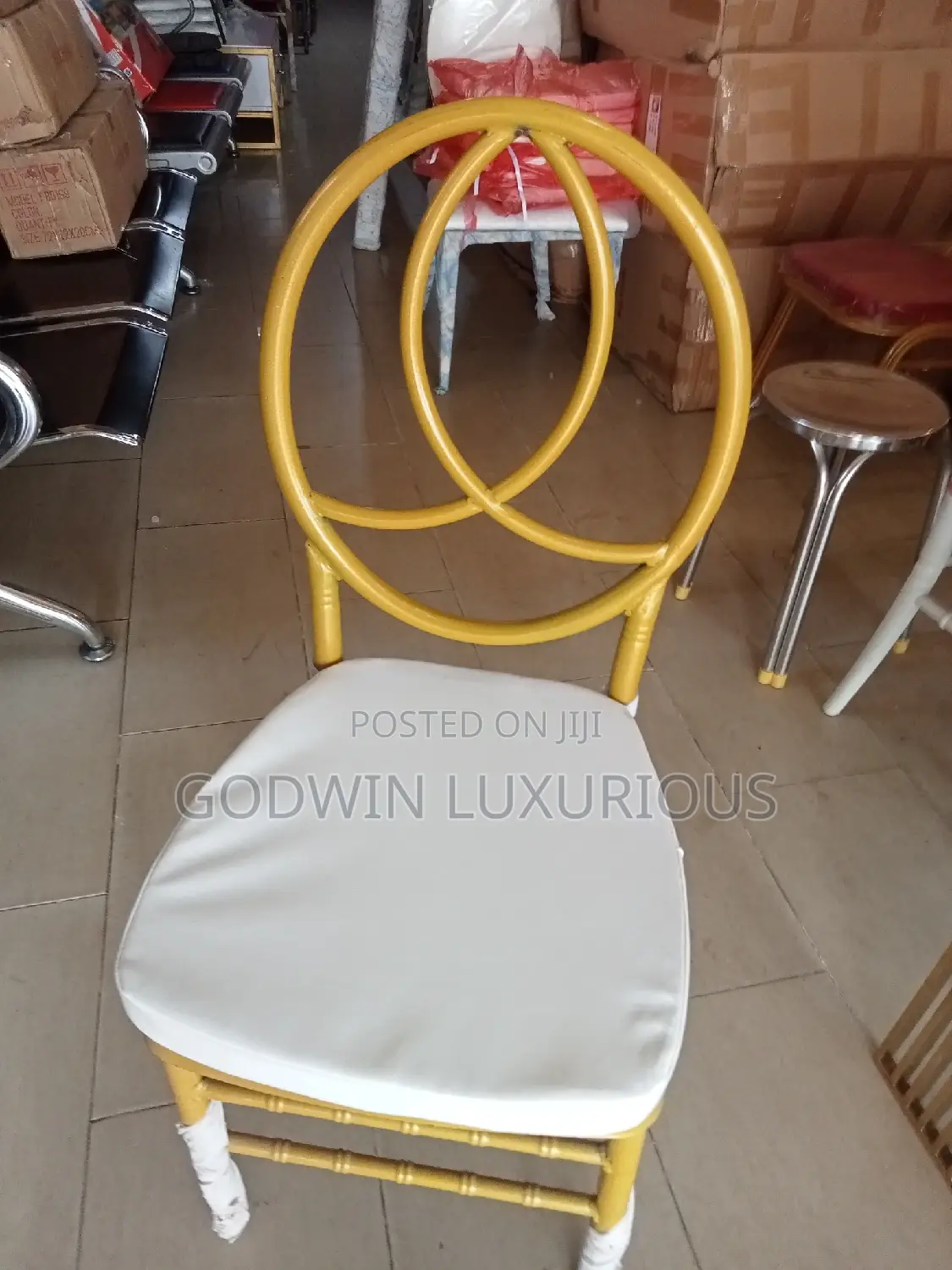 Round Back Chair