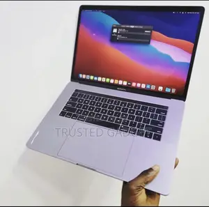 Laptop Apple MacBook Pro 2016 16GB Intel SSD 512GB