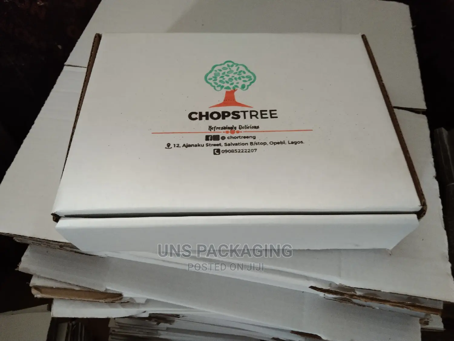 White Self Lock Corrugated Carton Box With Your Logo.
