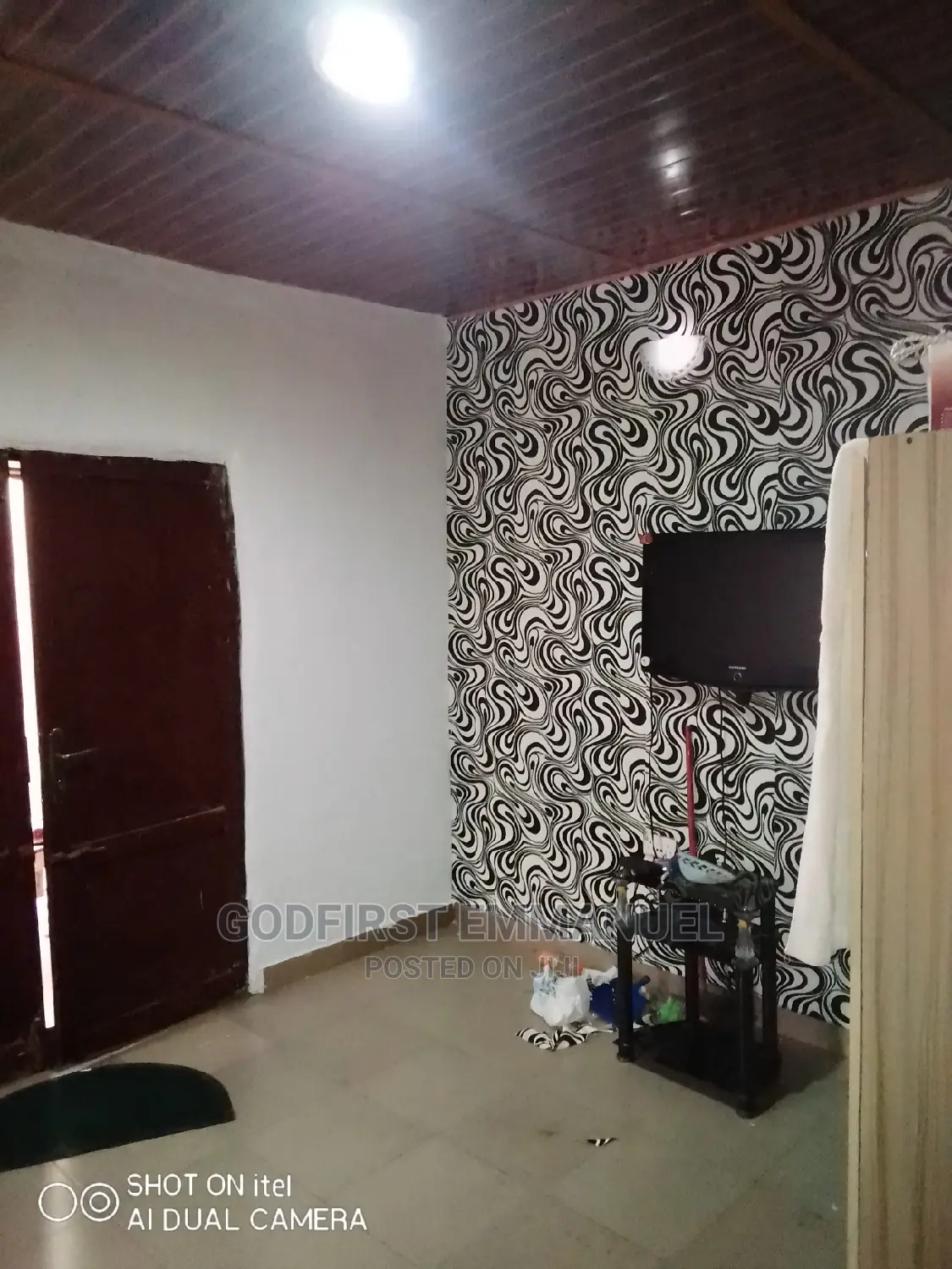 Wallpaper Installation