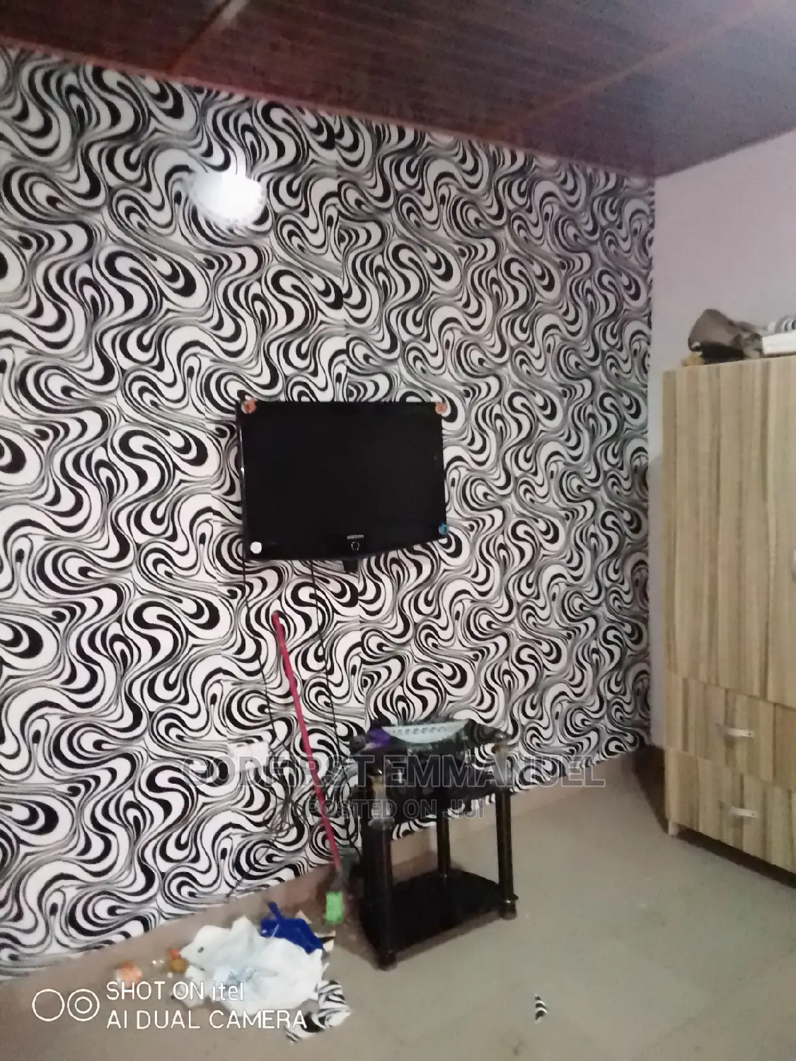 Wallpaper Installation