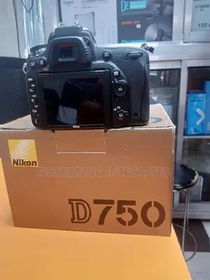Nikon D750 Camera Body on Tokunbo