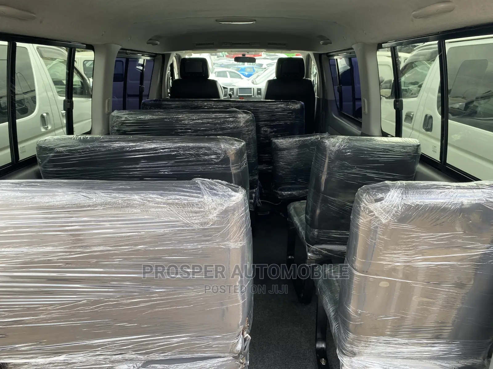 Toyota HiAce 2010 Silver