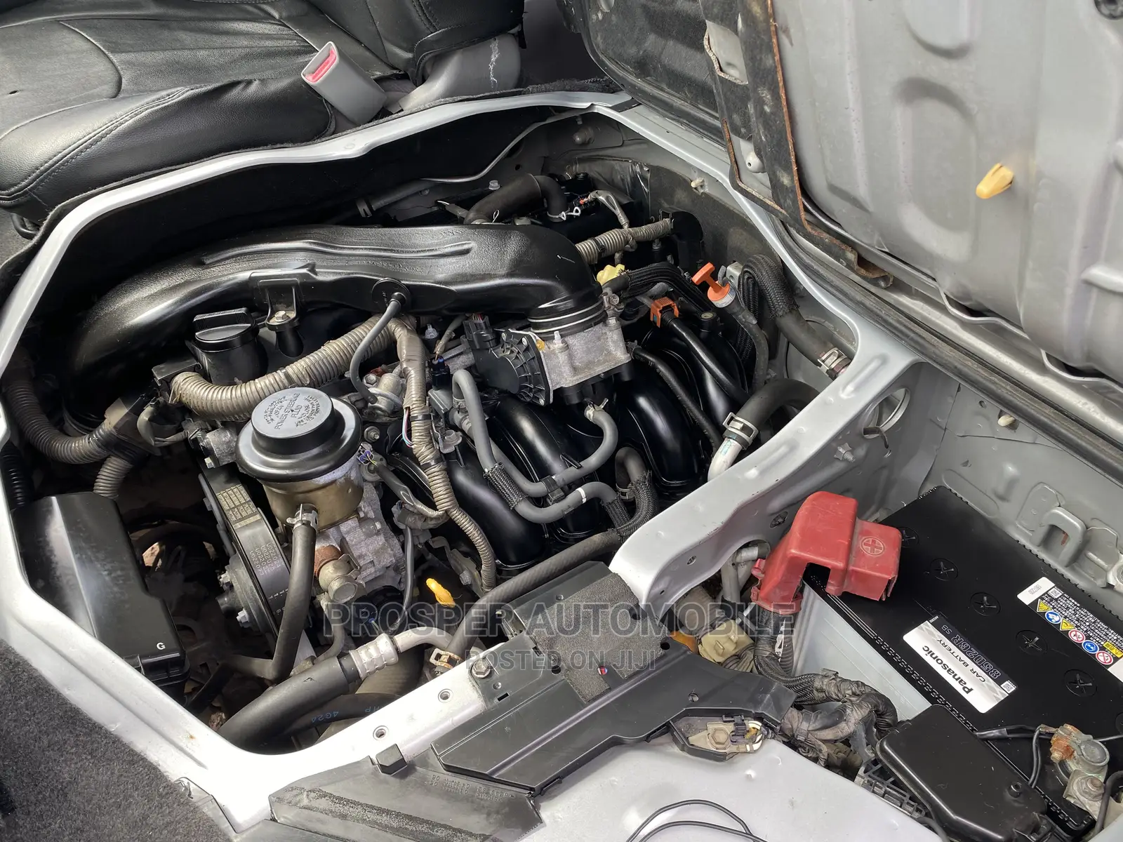 Toyota HiAce 2010 Silver