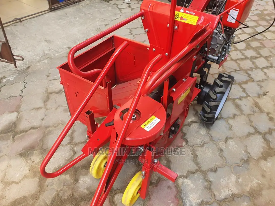 Corn Harvester Harvesting Machine