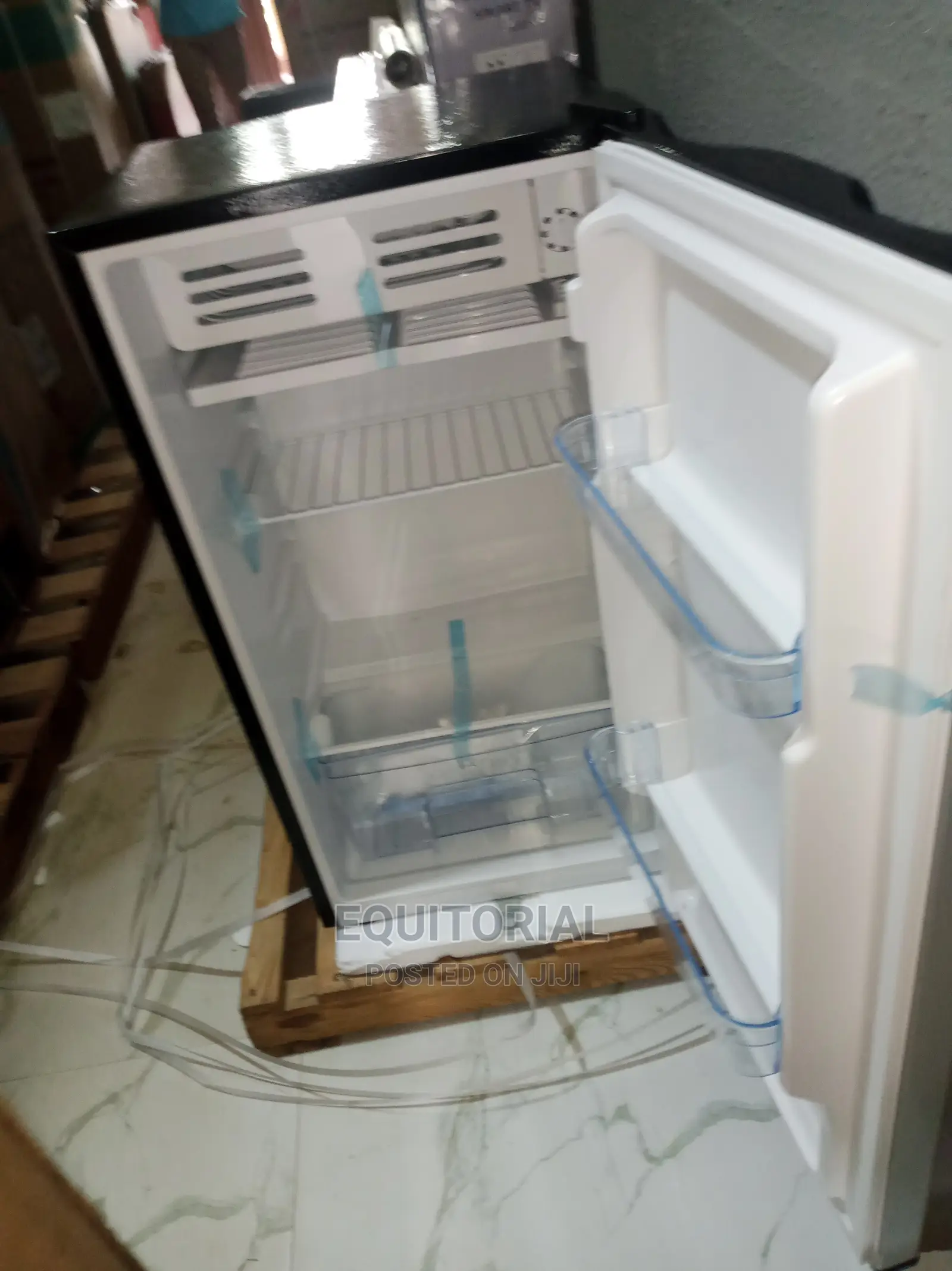 Best 90L Royal RCB 100 Refrirator