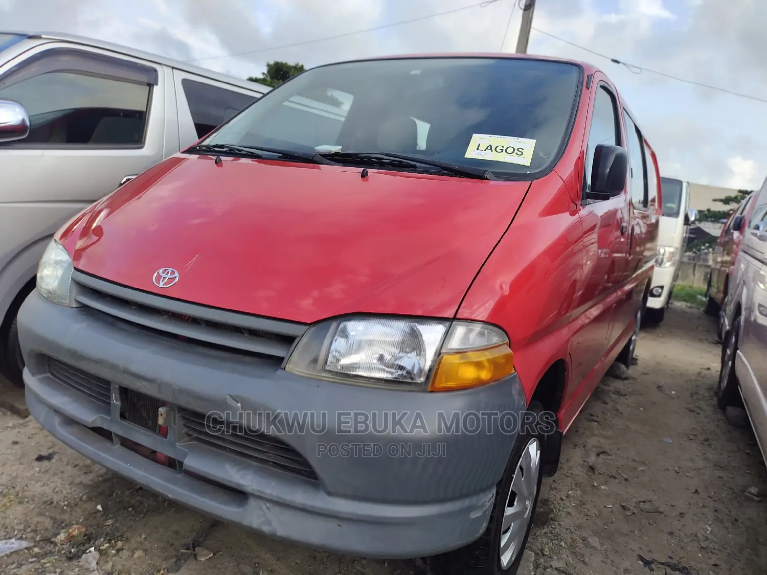 Toyota HiAce 2002 Red