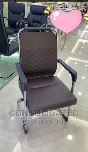 Quality Executive Leather Visitors Office Chair.