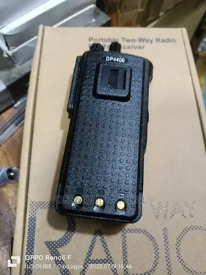 Motorola Dp4400 Uhf New Walkie Talkie