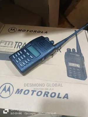 Motorola Mt 777 VHF Walkie Talkie