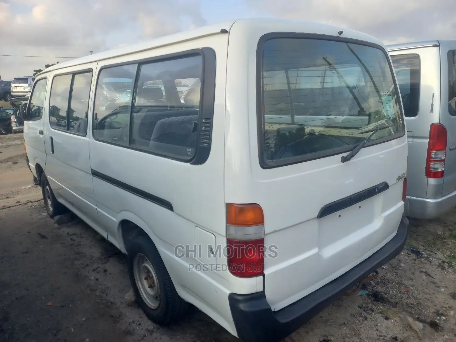 Toyota Grand HiAce 2004 White