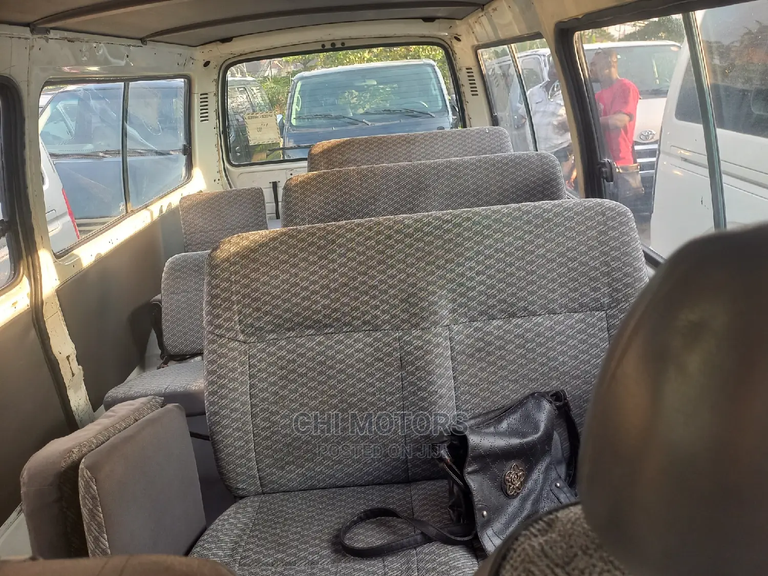 Toyota Grand HiAce 2004 White