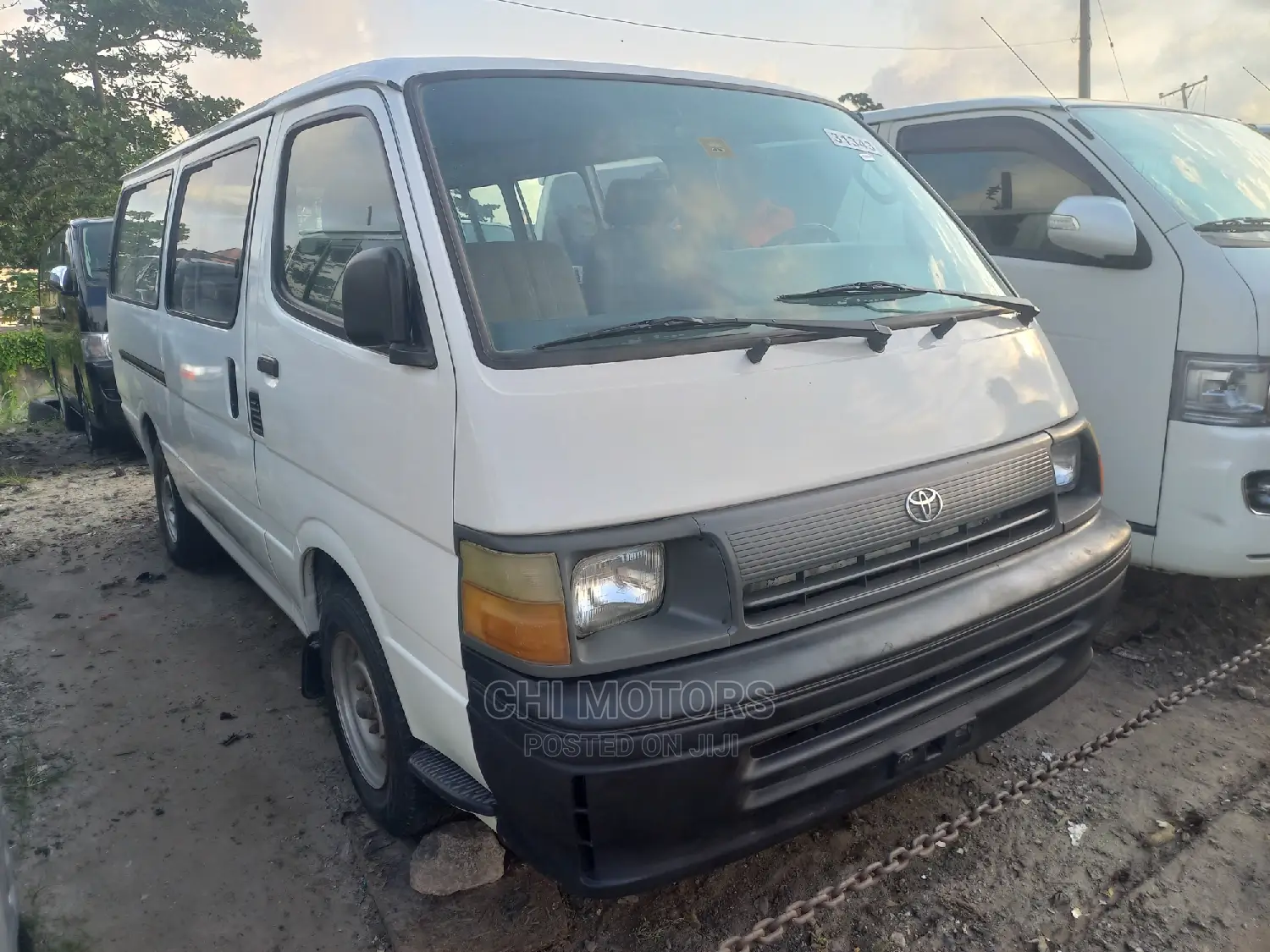 Toyota Grand HiAce 2004 White