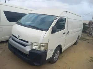 Toyota HiAce 2012 White