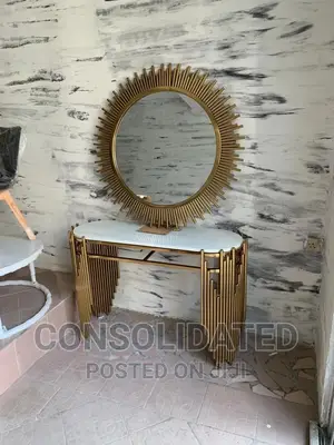 Unique Mirror Console