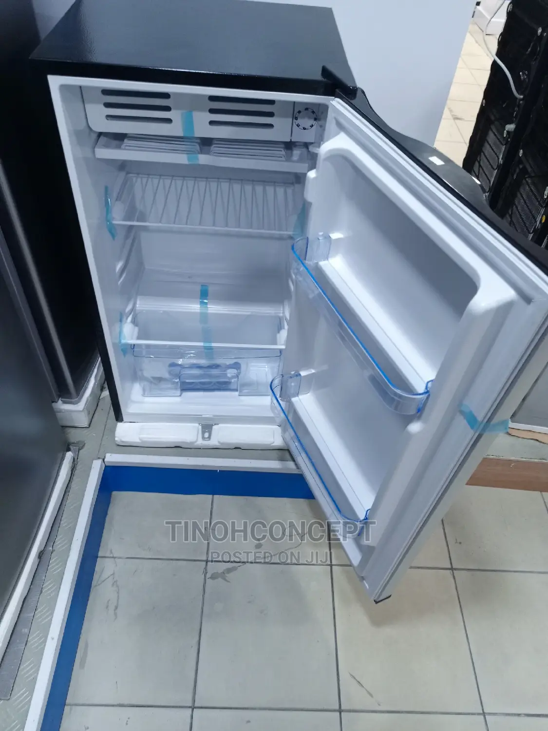 Royal Refrigerator Tabletop Energy Saving