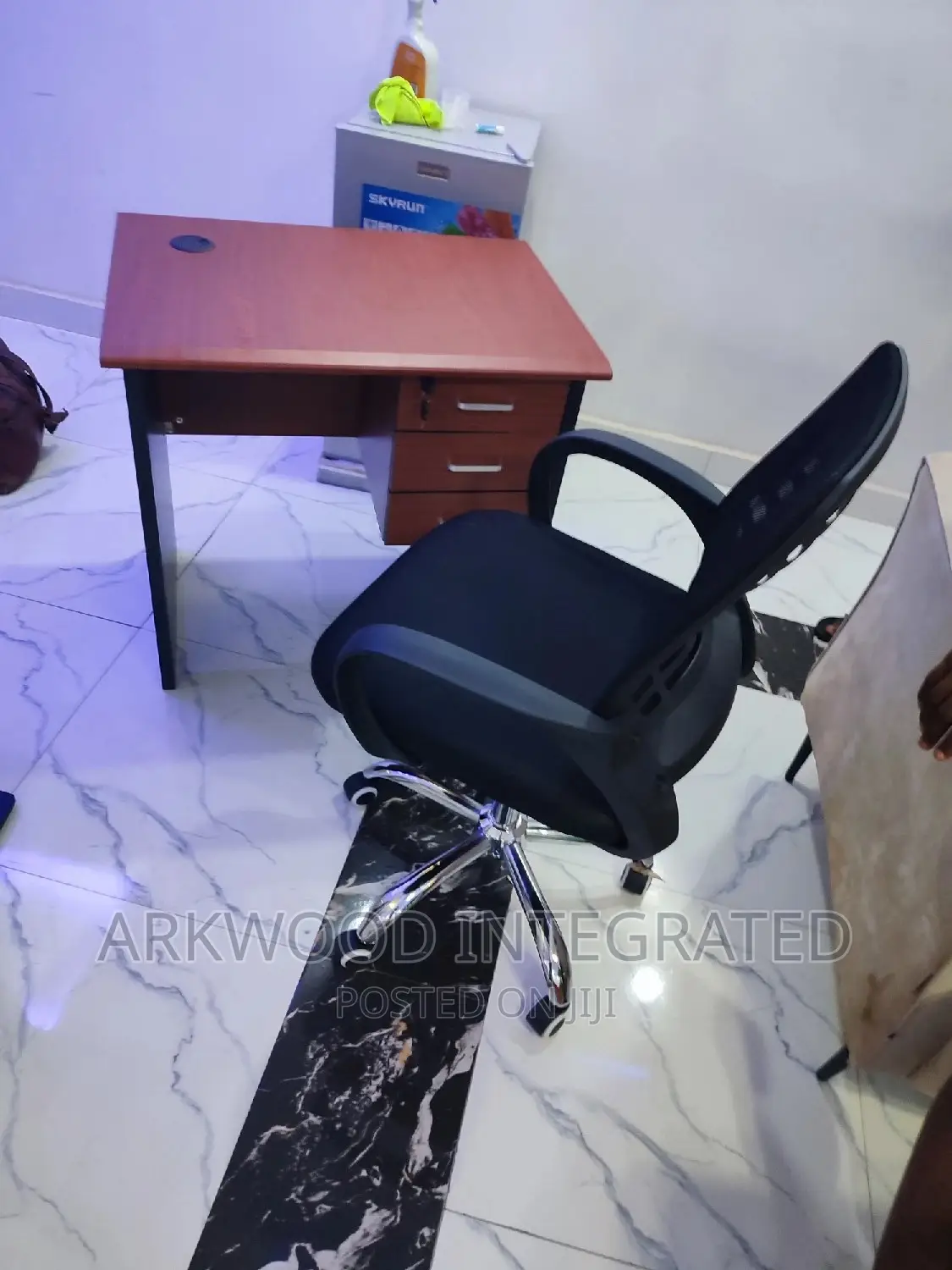 Reading/Office Table