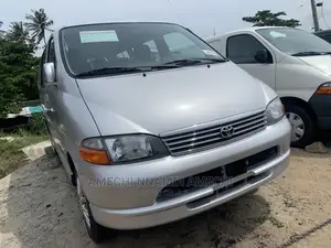 Toyota HiAce 2005 Silver