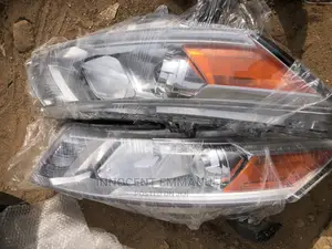 Head Lamp for Honda Crosstour 2013/2014 Model