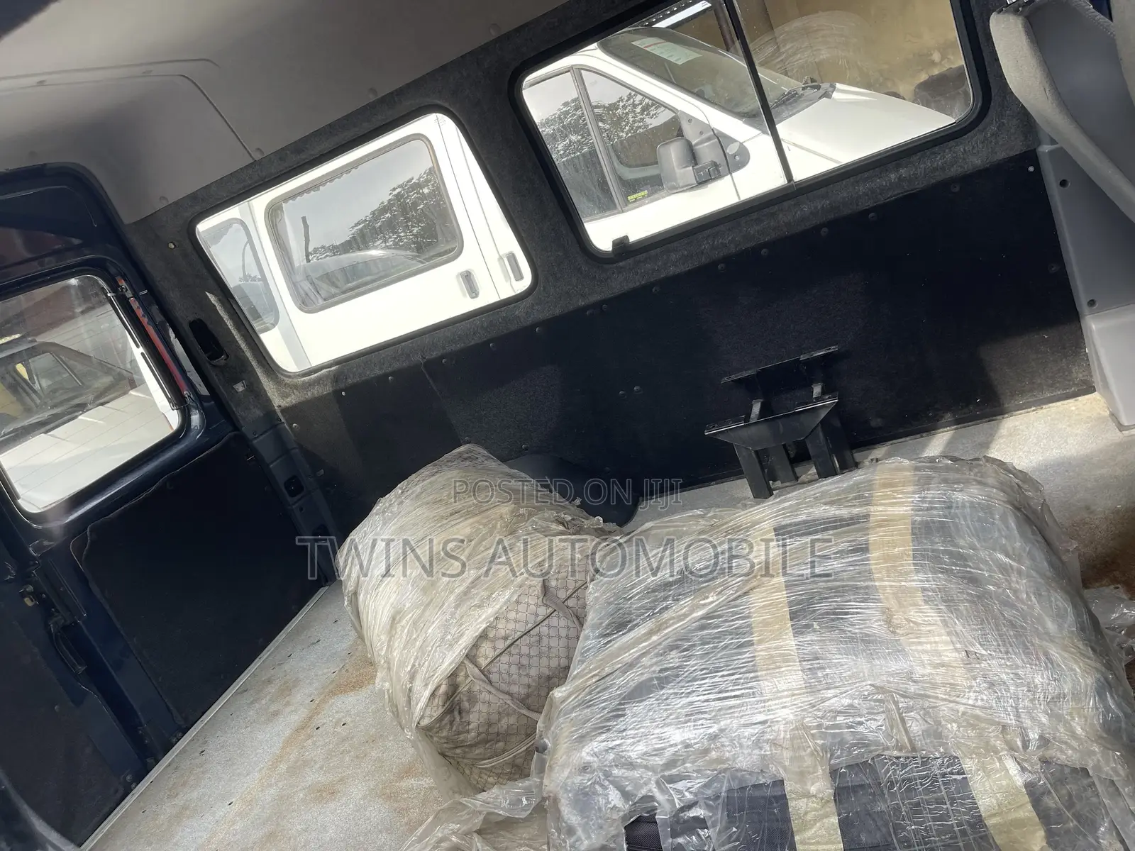 Ford Transit 2004 Beige