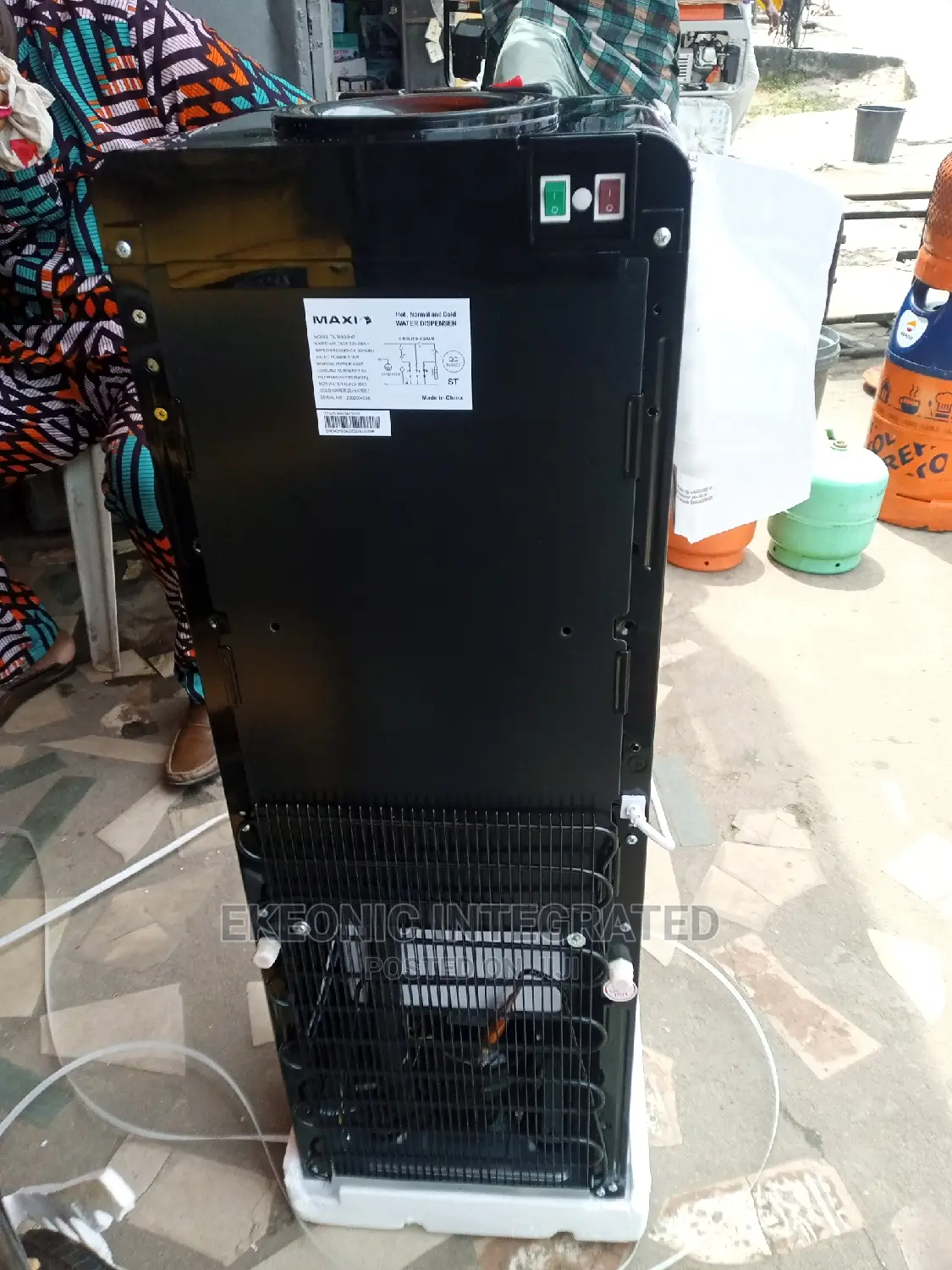 Water Despenser (Maxi)