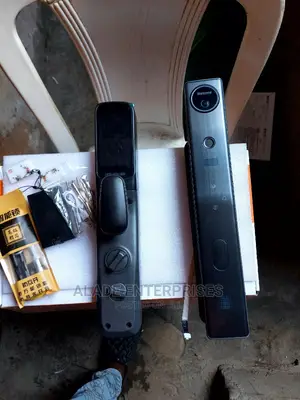 Tuya Automatic Camera Smart Door Lock