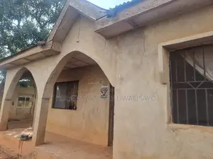 4bdrm House in Amos Estates, Ibadan for sale