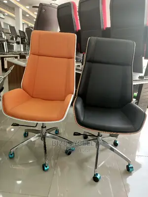 Quality Executive Adjustable Swivel Leather Office Chair.
