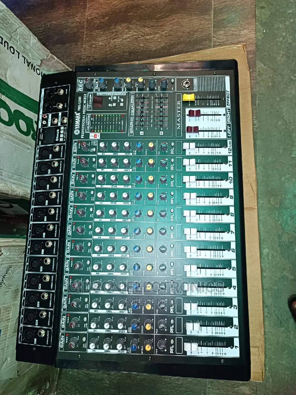 12channels Powered Mixer Amplifier