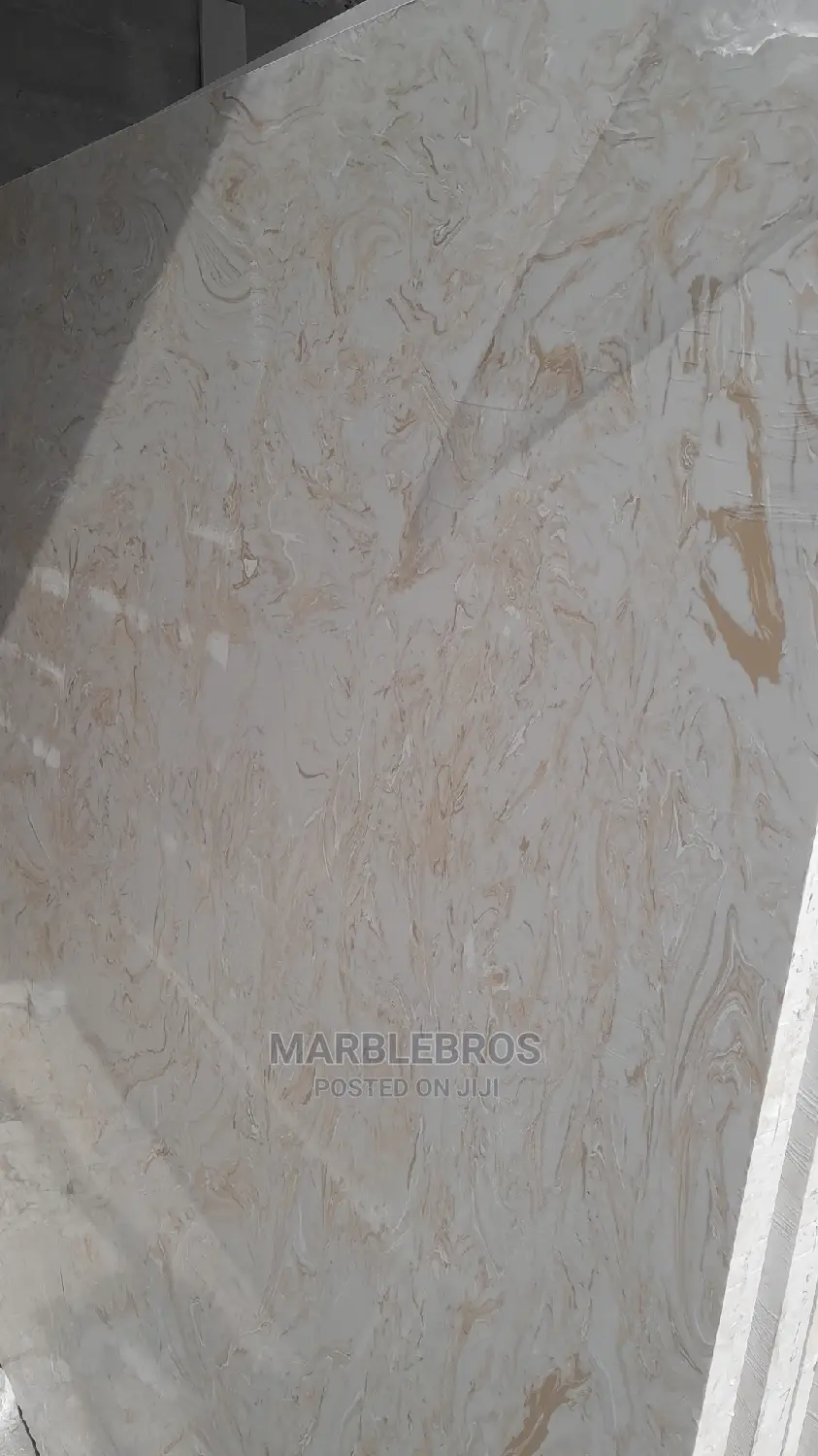 MB. Marble Stone Gold Cracks
