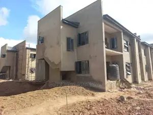 4bdrm Townhouse Terrace in Ijaye Ogba Housing for Sale