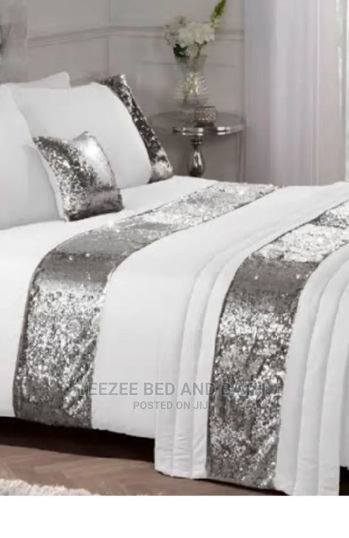 Cotton White Duvet Sets With Bed Throws