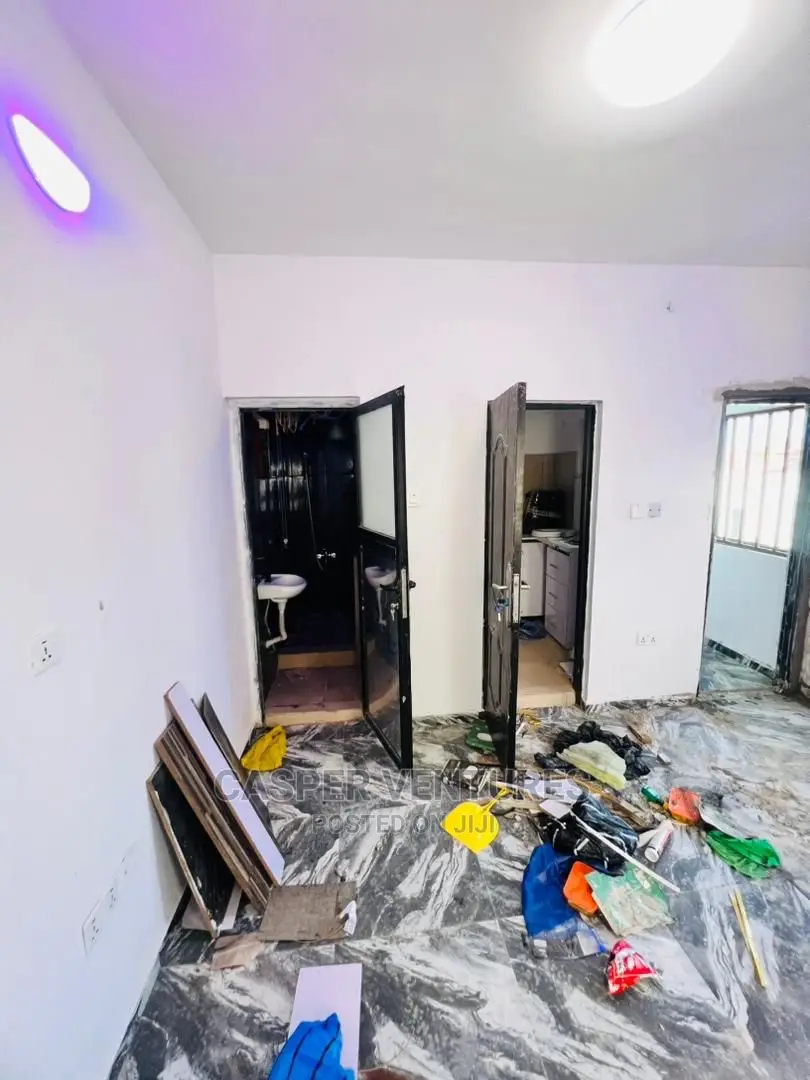 1bdrm Room & Parlour in Igbo Efon. for rent