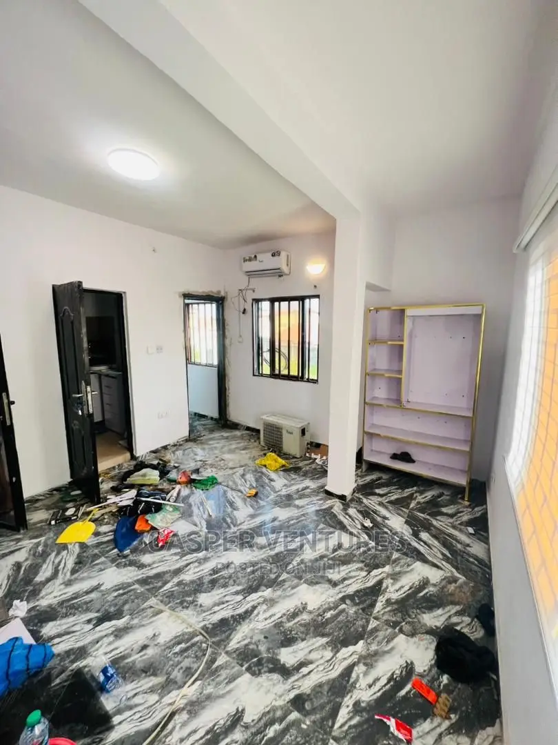 1bdrm Room & Parlour in Igbo Efon. for rent