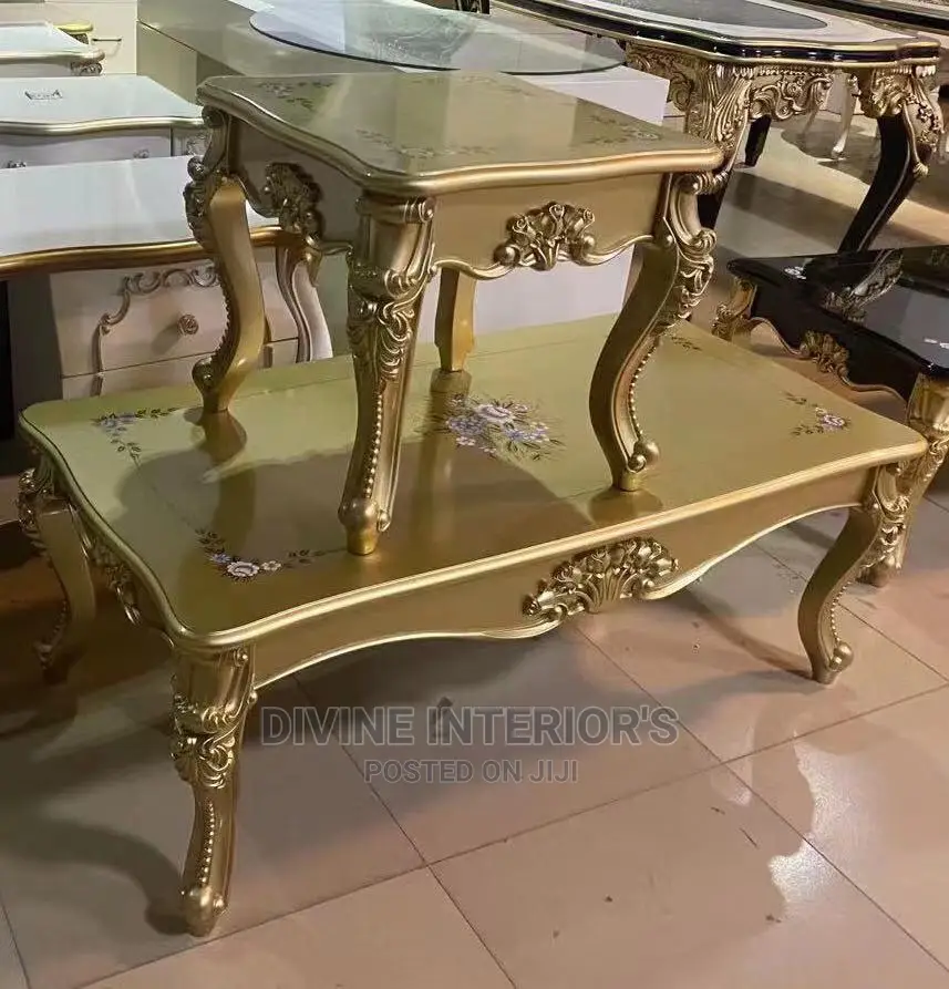 Royal Central Table With Size Stool