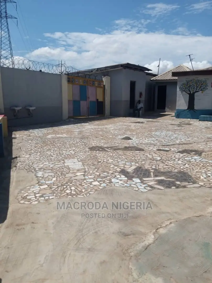 Functional Modern Pre-nursery, Nursery And Secondary School