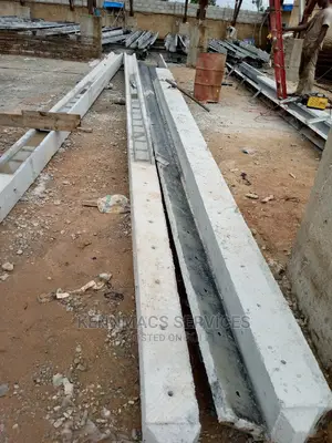 An Electric Poles, Strong  Vibrated Poles.