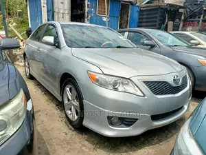 Toyota Camry 2011 Silver