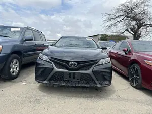 Toyota Camry SE (2.5L 4cyl 8A) 2019 Black