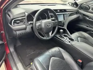 Toyota Camry XSE (2.5L 4cyl 8A) 2019 Burgundy