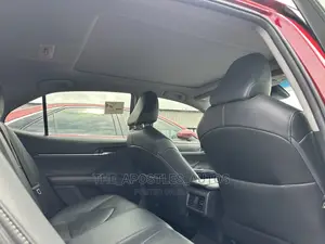 Toyota Camry XSE (2.5L 4cyl 8A) 2019 Burgundy