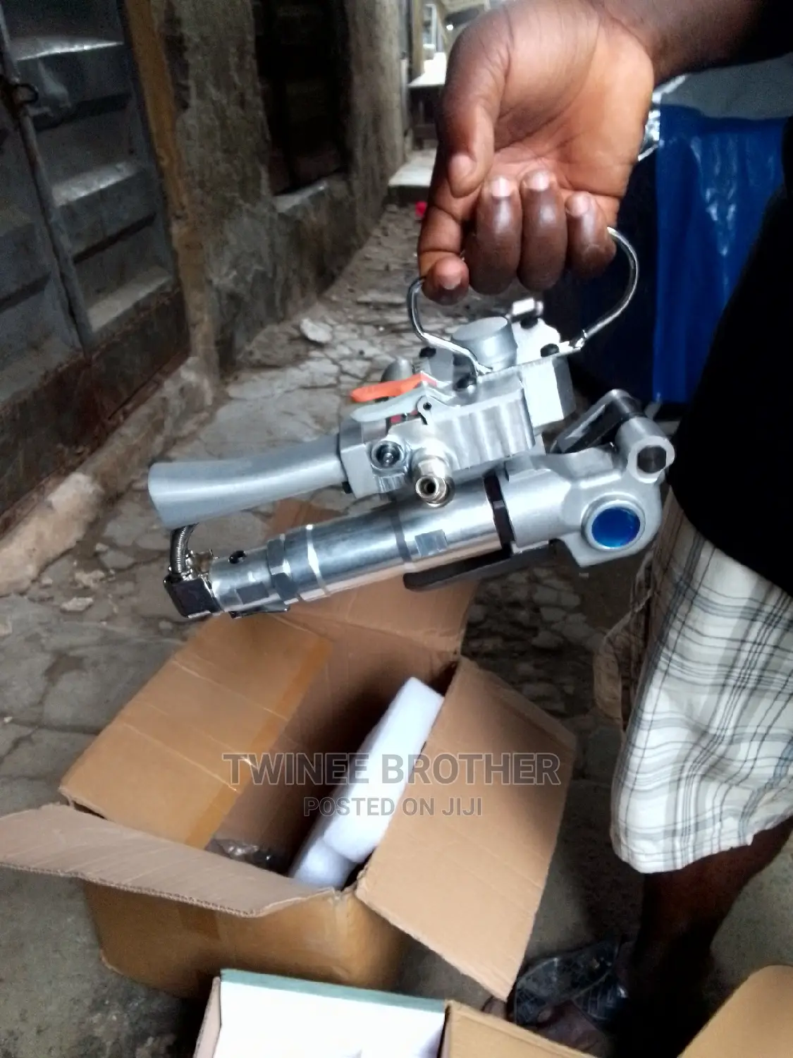 Strapping Machine