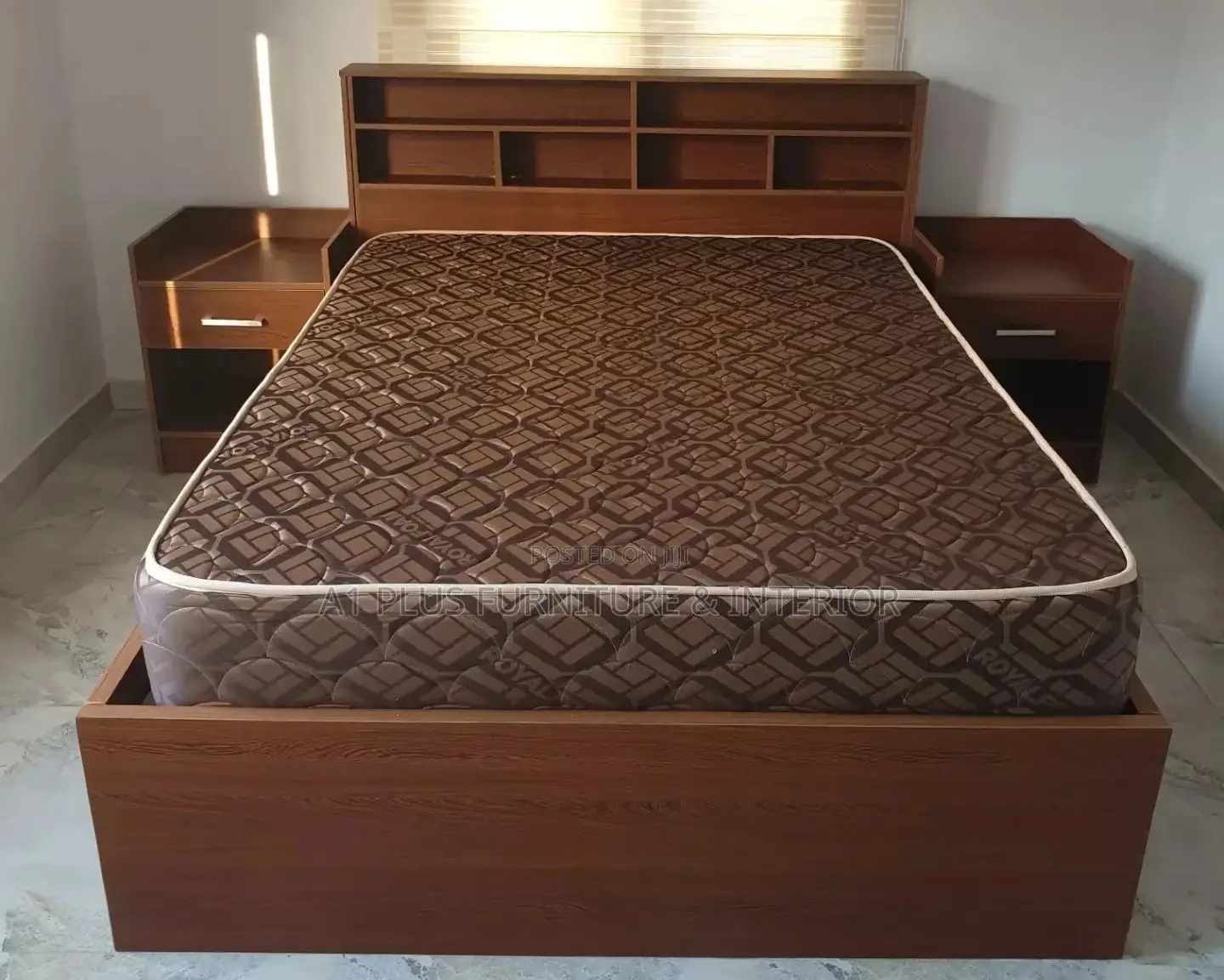 Hdf Laminate 41⁄2 X 6 Bed Frame With 2 Bedside