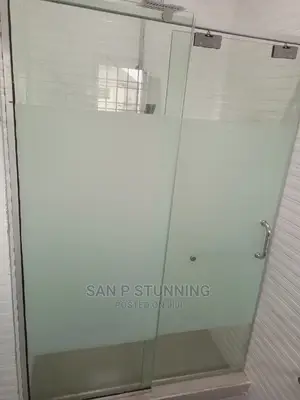 Spacious Cubicle Design to Change Ur Shower Experience