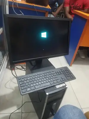Desktop Computer HP Pavilion 24 8GB Intel Core i5 HDD 500GB