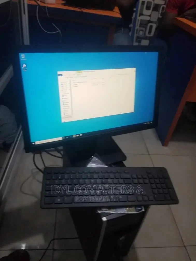 Desktop Computer HP Pavilion 24 8GB Intel Core i5 HDD 500GB